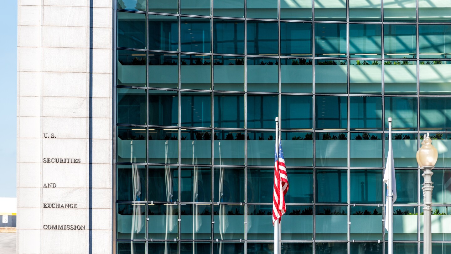 External view of the U.S. Securities and Exchange Commission in Washington, DC