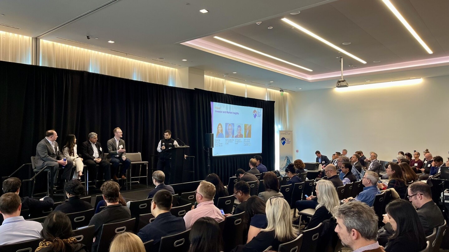Photo of attendees at the “Investor and Market Insights” panel at the 2025 Cell & Gene Therapy Summit