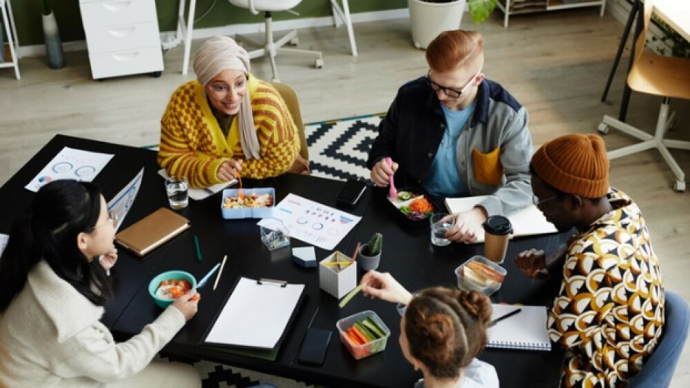 Pictured: Gen Z workers eating lunch/iStock, Seven