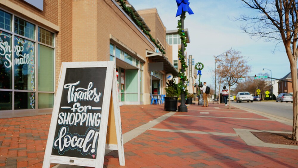 Downtown Holly Springs , North Carolina,