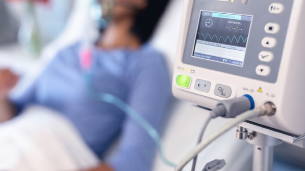 Pictured: Pneumonia patient on a ventilator/Courte