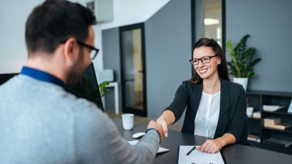 Use these tips to know how to establish rapport.