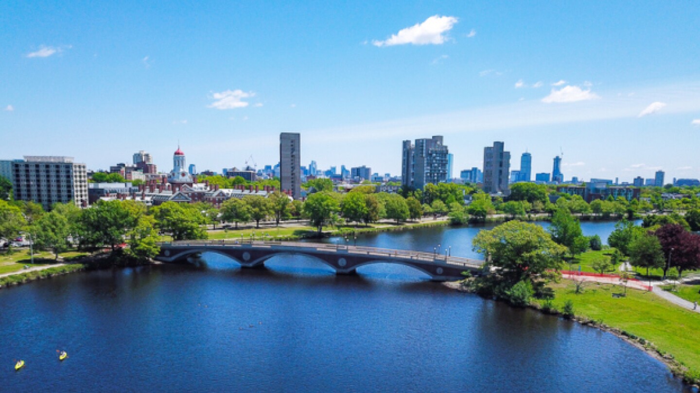 Weeks Bridge in Cambridge, Mass./iStock, Amy Li
