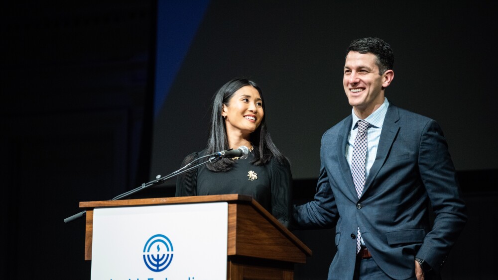 Daniel and Kaori Barvin sharing their story of lay leadership at the Seattle Jewish Federation's Fall Fundraiser.