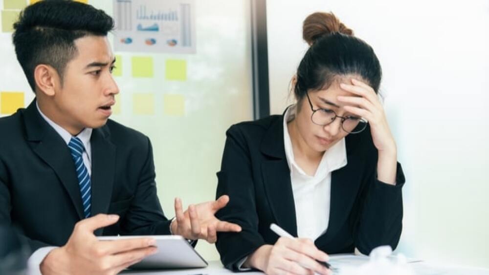 A controlling coworker can be a productivity kille