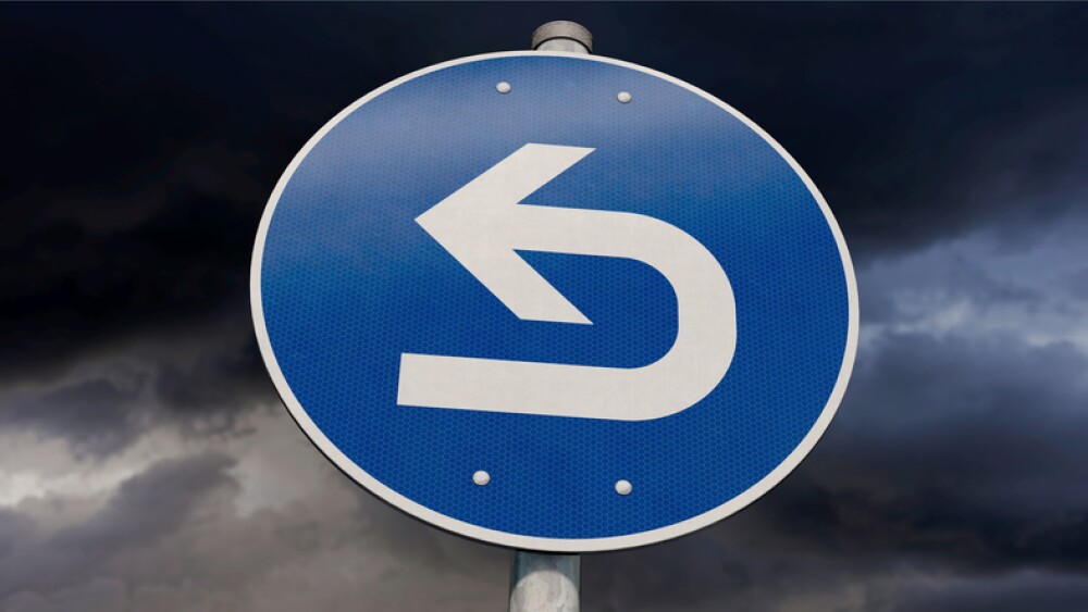 Symbolic image: Sign 180 degree turn