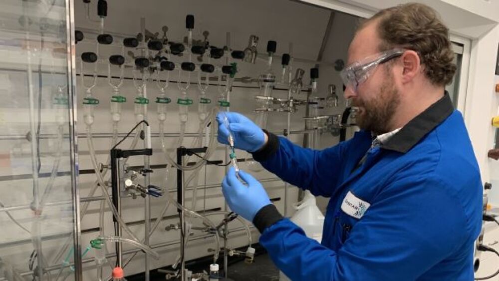 Dantari researcher in the lab_Dantari
