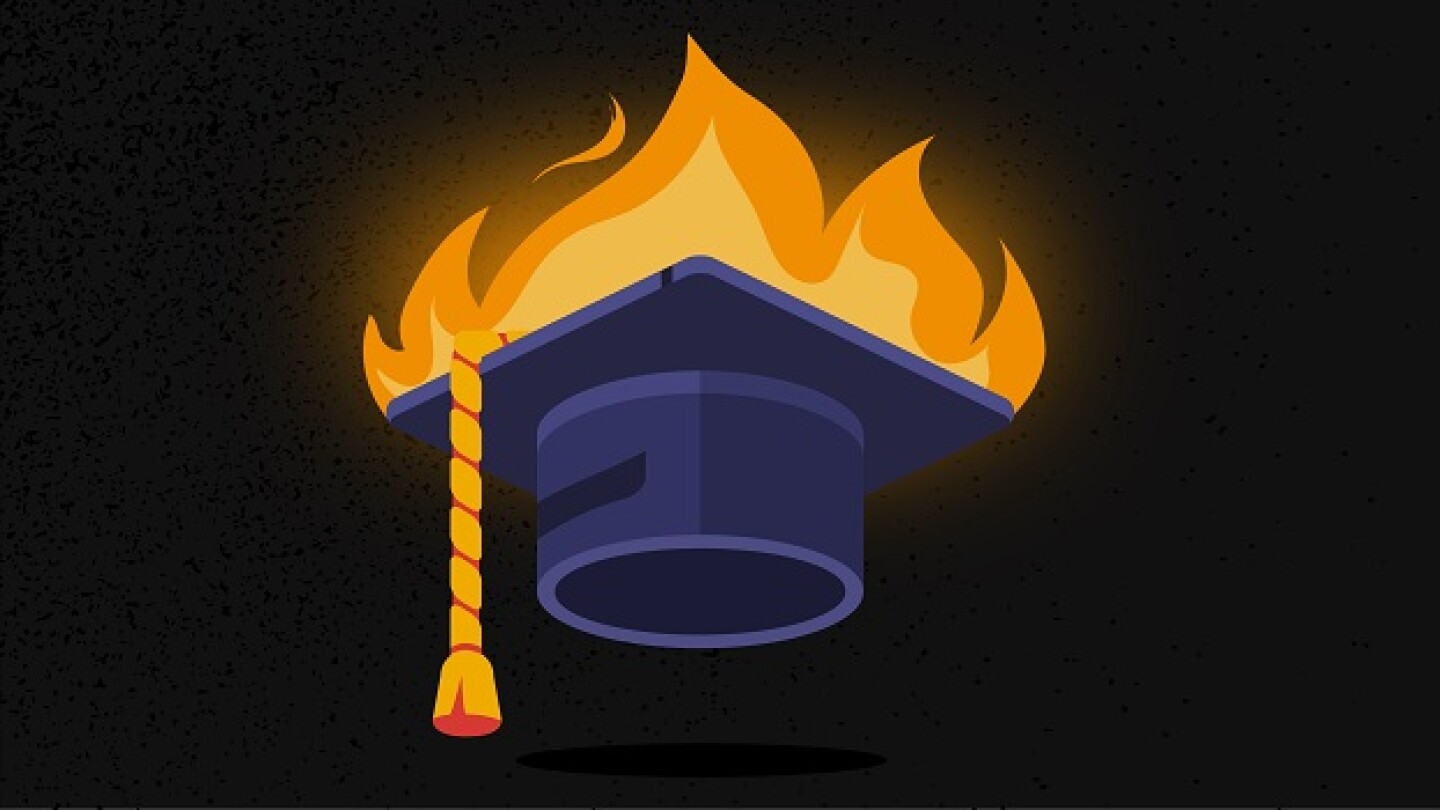 Pictured: Graduation cap on fire/© Nicole Bean