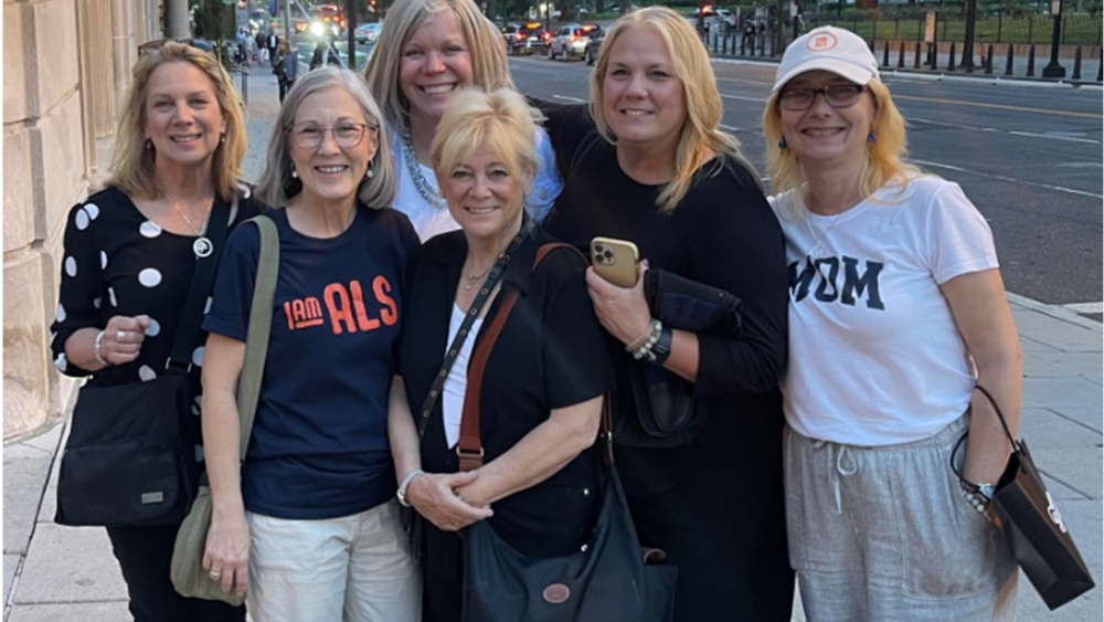 L-R: Deb Bellina, Mitze Klingenberg, Nicole Cimbura, Lorri Cavalierre, Kandy Simons, Rebecca Andrews